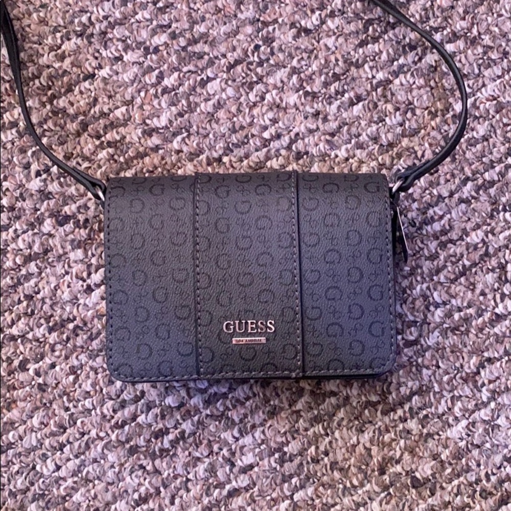 Guess crossbody purse